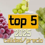 Imagen de uvas frescas y jugosas para Nochevieja, destacando la tradición de las 12 campanadas y la calidad de los productos recomendados para 2025.